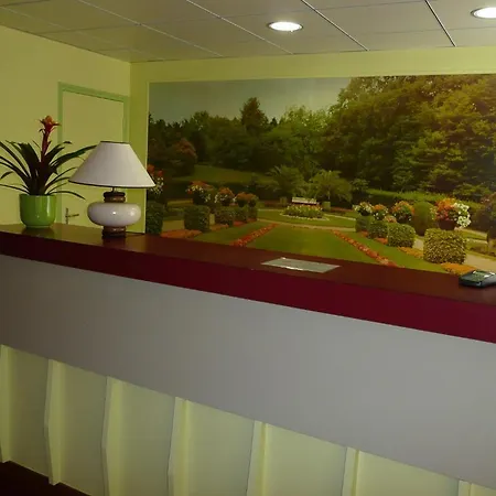 Des Plantes 2* Angers