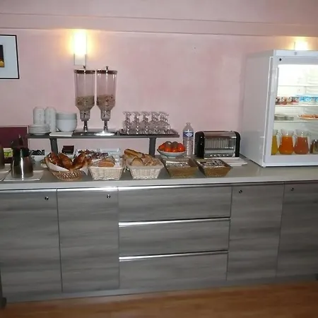 Des Plantes Hotel 2*