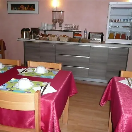 Hotel Des Plantes 2*