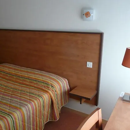 Des Plantes Hotel 2*